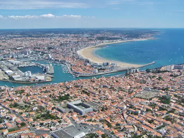 Abri Piscine Plat Prix abri de piscine Les Sables-d'Olonne