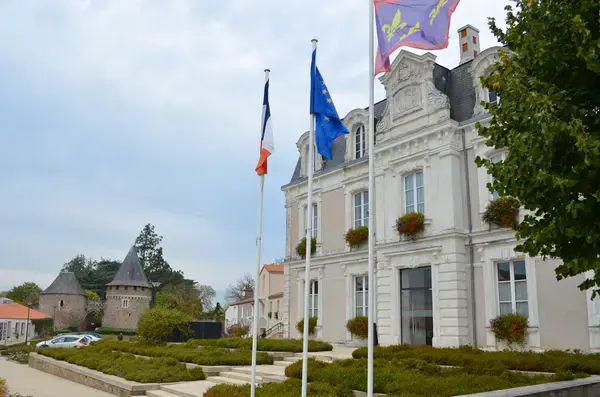 Abri Piscine Plat Prix abri de piscine Orée d'Anjou
