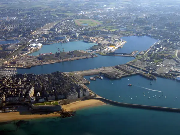 Abri Piscine Plat Prix abri de piscine Saint-Malo